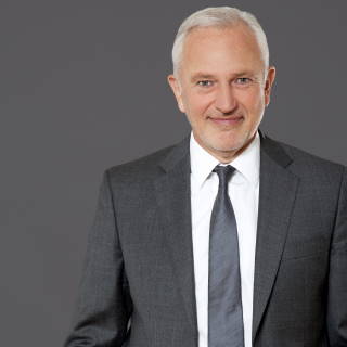 Dr. Lutz B&uuml;cken
www.rechtsanwalt-dr-buecken.de